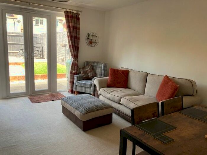 2 Bedroom Property For Sale In Oak Tree Close, Odiham, Hook, Hampshire, RG29