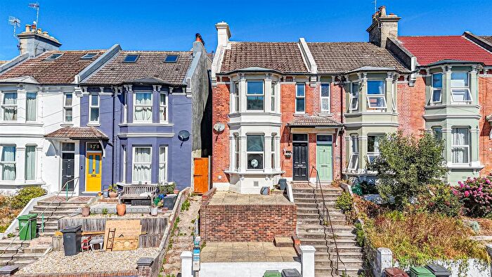 3 Bedroom End Of Terrace House For Sale In Harold Road, Hastings, TN35