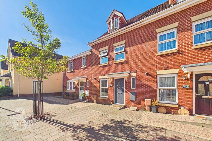3 Bedroom Town House For Sale In Pochard Street, Queens Hill, Norwich, NR8