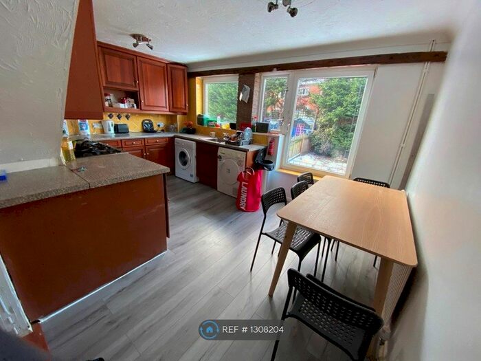 5 Bedroom Terraced House To Rent In Britten Close, Colchester CO4