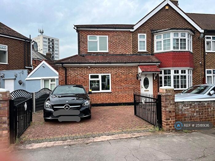 Studio To Rent In The Ride, Enfield, EN3