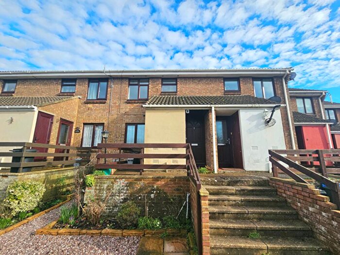 1 Bedroom Apartment For Sale In Martello Court, St. Martins Crescent, BN9