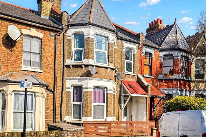 1 Bedroom Property For Sale In Lyndhurst, London, N22