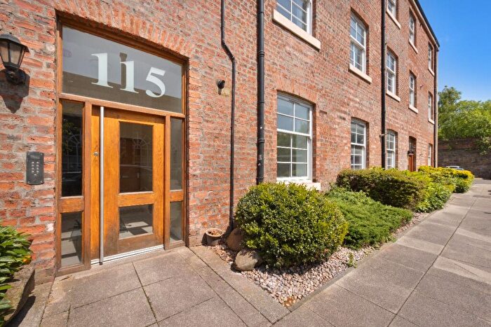 2 Bedroom Flat To Rent In Cook Street, Tradeston, Glasgow, G5