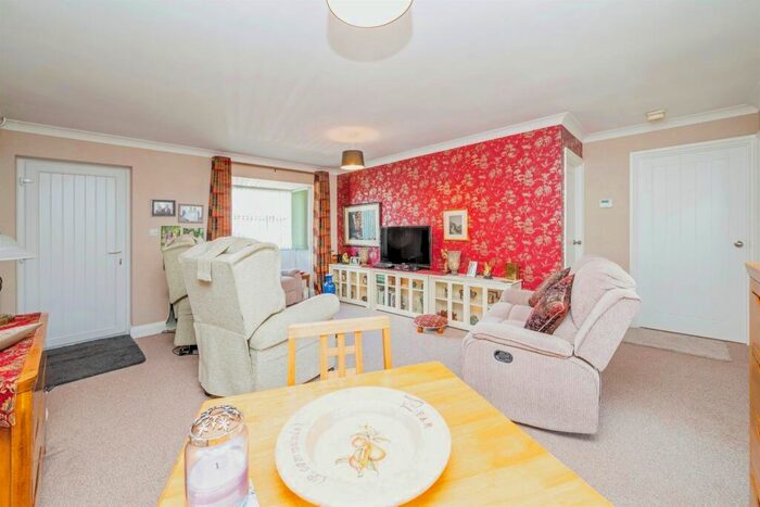 2 Bedroom Semi-Detached Bungalow For Sale In Horizon Views, Walcott, Norwich, NR12