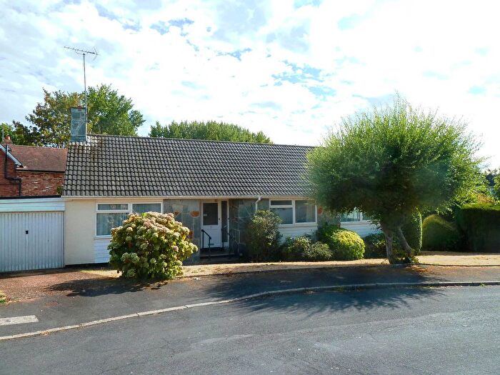 4 Bedroom Detached Bungalow For Sale In Elm Grove Gardens, Topsham, EX3