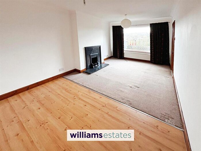 2 Bedroom Semi-Detached Bungalow For Sale In Bron Haul, Dyserth, LL18