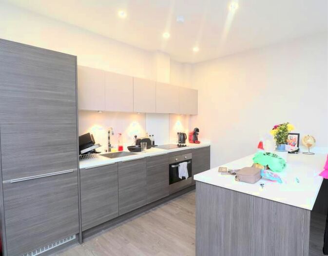 1 Bedroom Flat To Rent In Greenleigh Court, Dawsons Square, Pudsey, LS28