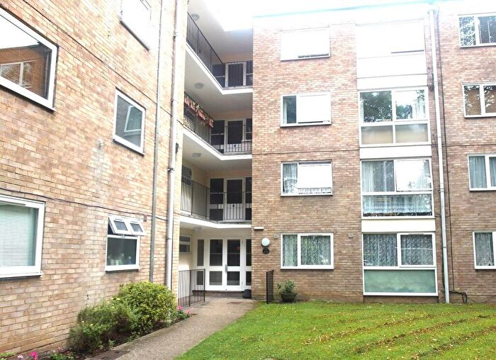 1 Bedroom Apartment For Sale In Hansart Way, Enfield, EN2