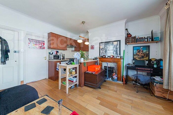 1 Bedroom Flat To Rent In Broadway Parade, Crouch End, N8
