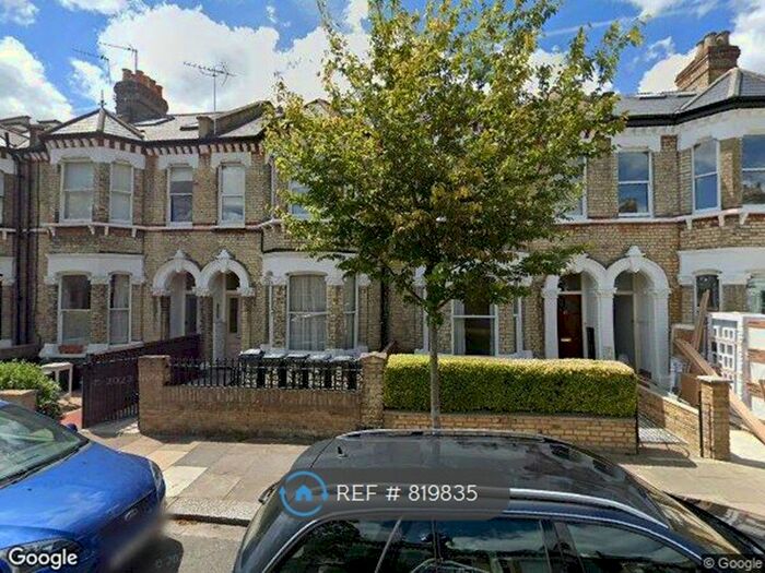 Studio To Rent In Arminger Road, London, W12