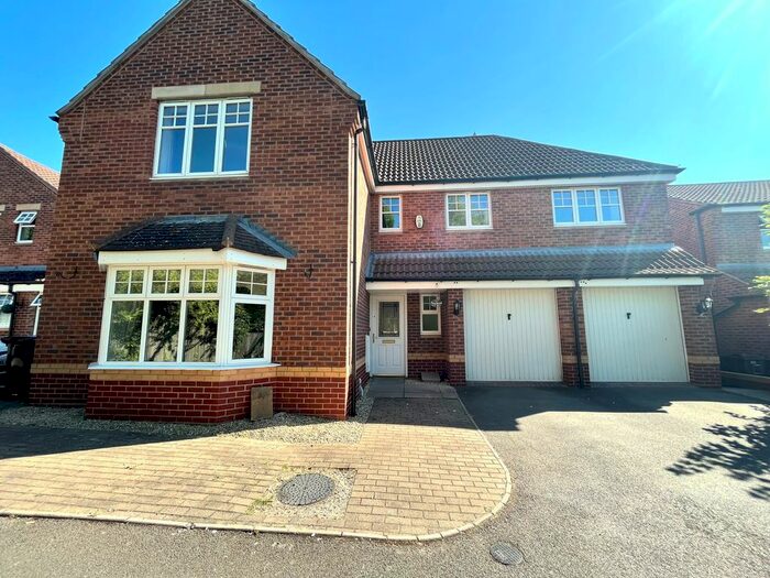 5 Bedroom Detached House To Rent In Wavers Marston, Marston Green, Birmingham, B37