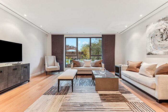 2 Bedroom Flat To Rent In Wycombe Square, Campden Hill, W8