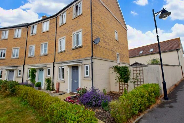 4 Bedroom End Of Terrace House To Rent In Elbridge Avenue, Bognor Regis, PO21