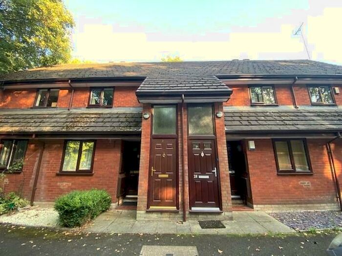 2 Bedroom Flat To Rent In Danes Road, Fallowfield, Manchester, M14