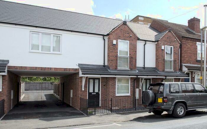 3 Bedroom Town House To Rent In West Street, Stourbridge, DY8