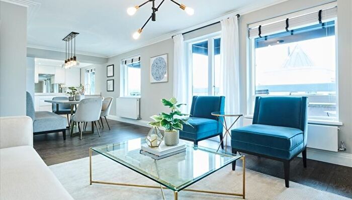 2 Bedroom Flat To Rent In Fulham Road, Chelsea, London, SW3