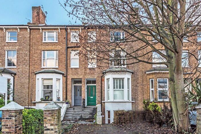 1 Bedroom Flat To Rent In The Grove, Ealing, W5