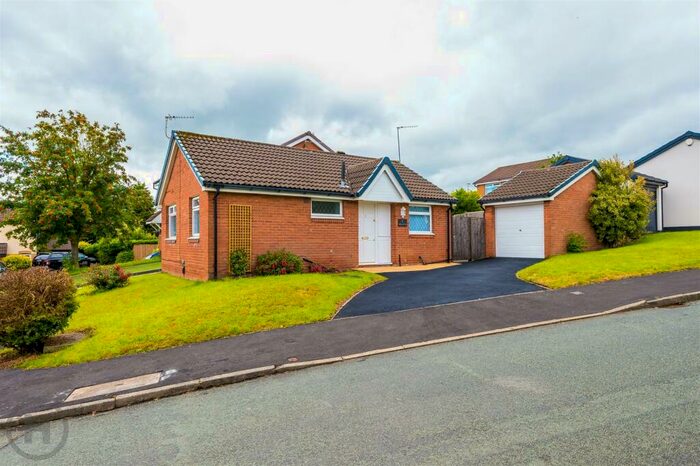 2 Bedroom Detached Bungalow To Rent In Bidford Close, Tyldesley, Manchester, M29