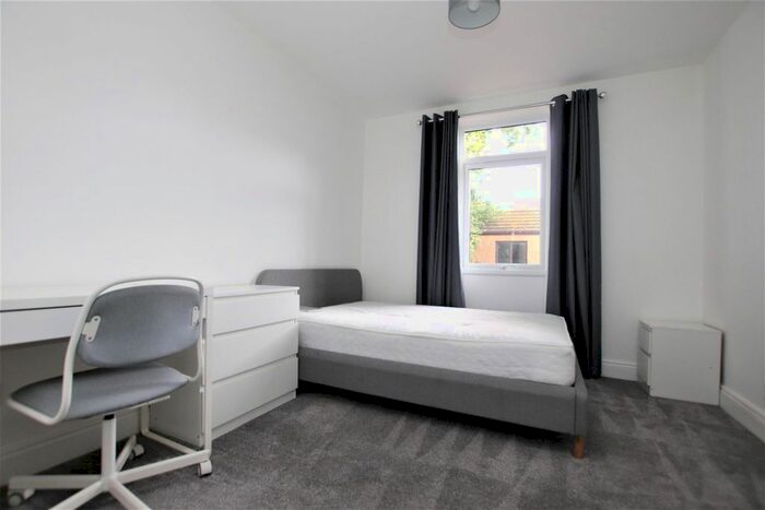 6 Bedroom Detached House To Rent In Whiteway Road, Bath, BA2