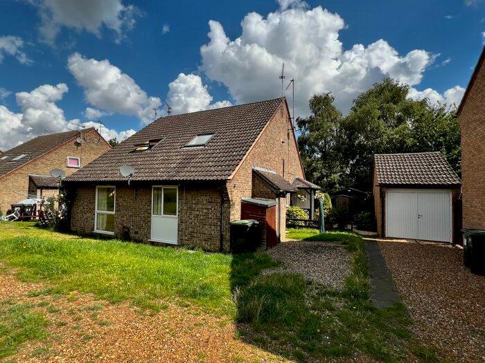 1 Bedroom Flat To Rent In Melford Road, Stowmarket, IP14