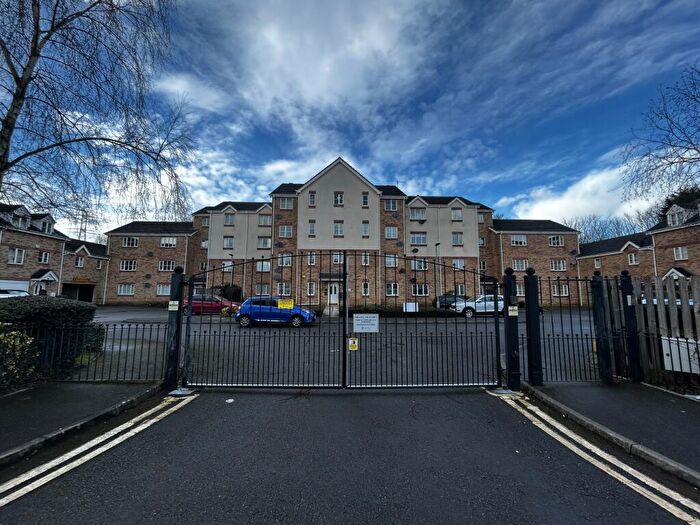 2 Bedroom Flat To Rent In Waterside Court, Oldbury, B69