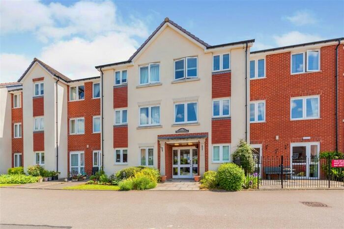 1 Bedroom Apartment To Rent In Croft Road, Aylesbury, HP21