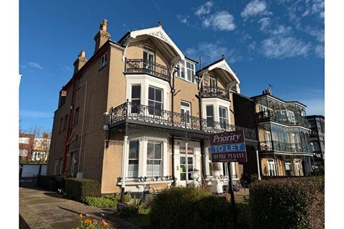 1 Bedroom Flat To Rent In Clifftown Parade, Southend-on-Sea, Essex, SS1