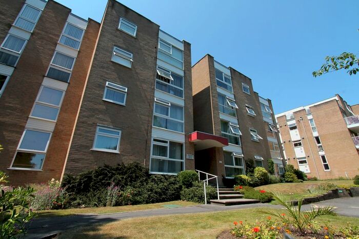 1 Bedroom Flat To Rent In St. Winifreds Road, Bournemouth, BH2