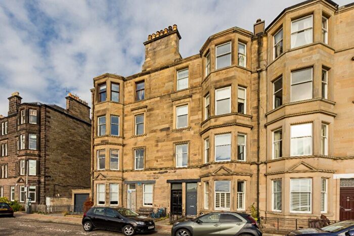 2 Bedroom Flat To Rent In Bangholm Terrace, Inverleith, Edinburgh, EH3
