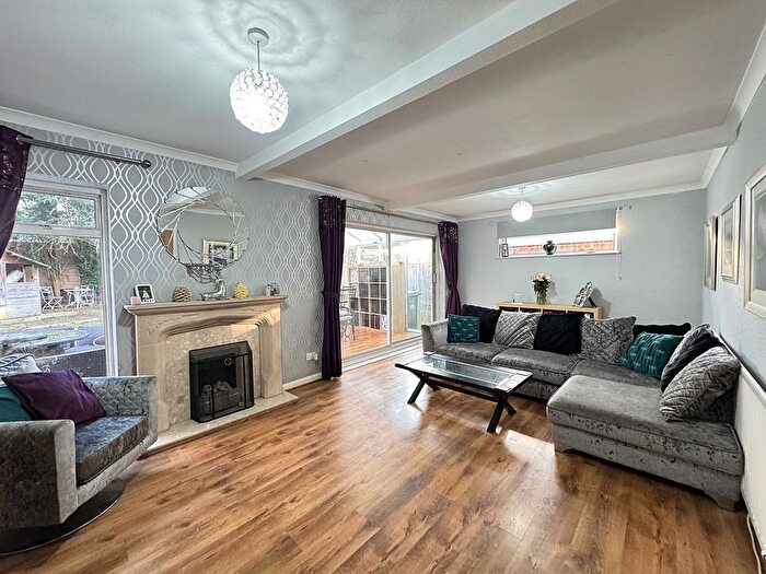 4 Bedroom Detached House For Sale In Glebe Crescent, Kenilworth, CV8