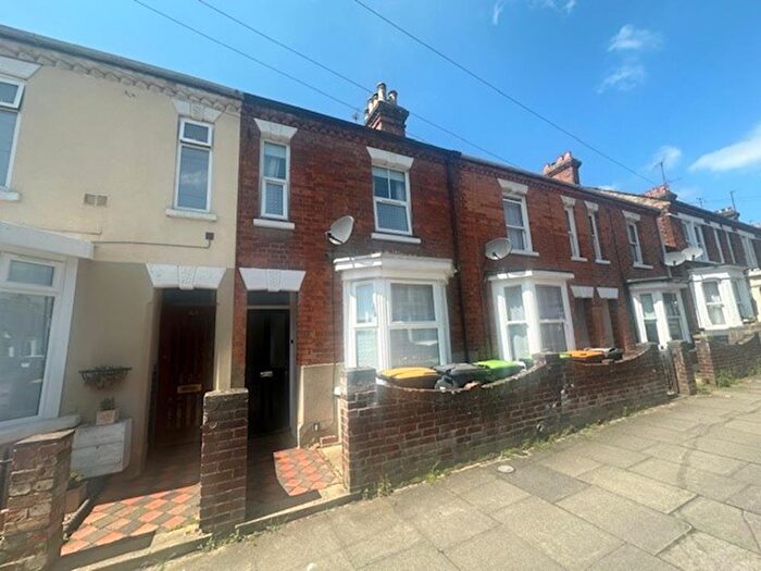 2 Bedroom Terraced House To Rent In Salisbury Street, Bedford, MK41