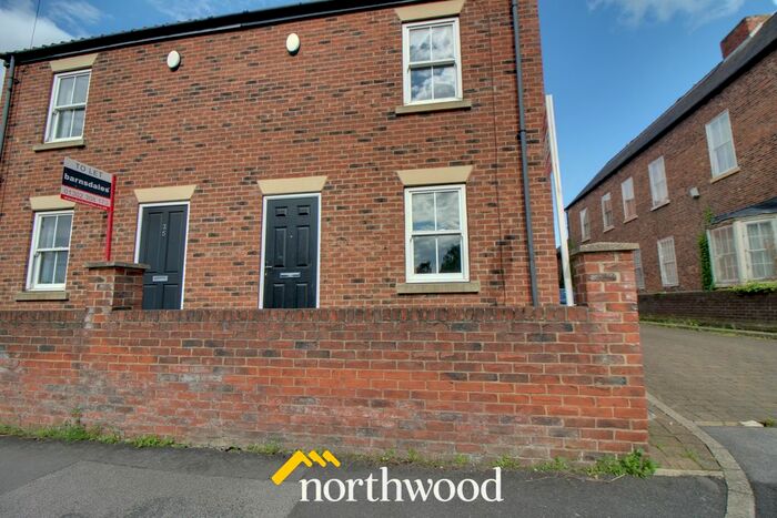 3 Bedroom Semi-Detached House To Rent In Stonegate, Thorne, Doncaster, DN8