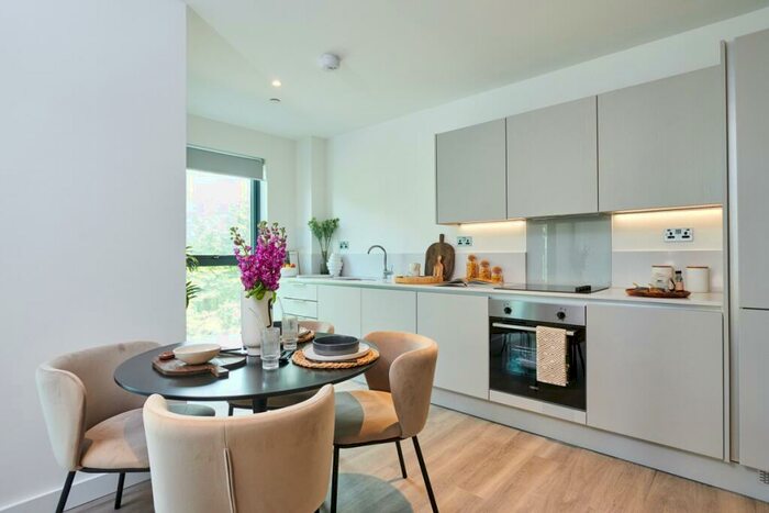 1 Bedroom Apartment To Rent In Station View Guildford, GU1