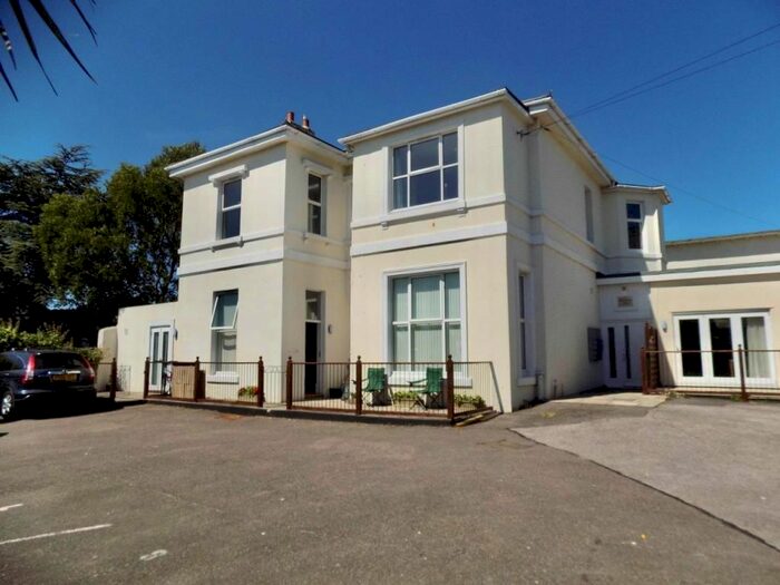 3 Bedroom Flat To Rent In Abbey Road, Torquay, TQ2