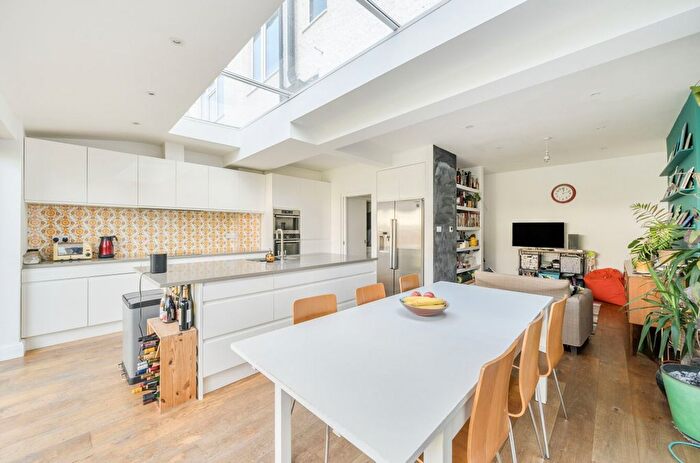 4 Bedroom Terraced House For Sale In Pendennis Road, London, SW16