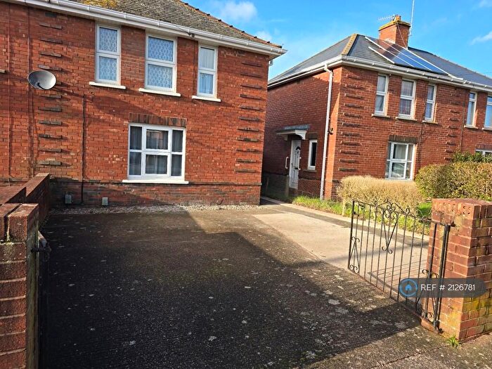 3 Bedroom Semi-Detached House To Rent In Hawthorn Road, Exeter, EX2