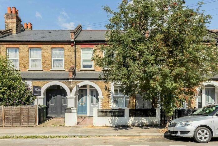 2 Bedroom Maisonette To Rent In Malyons Road, London, SE13
