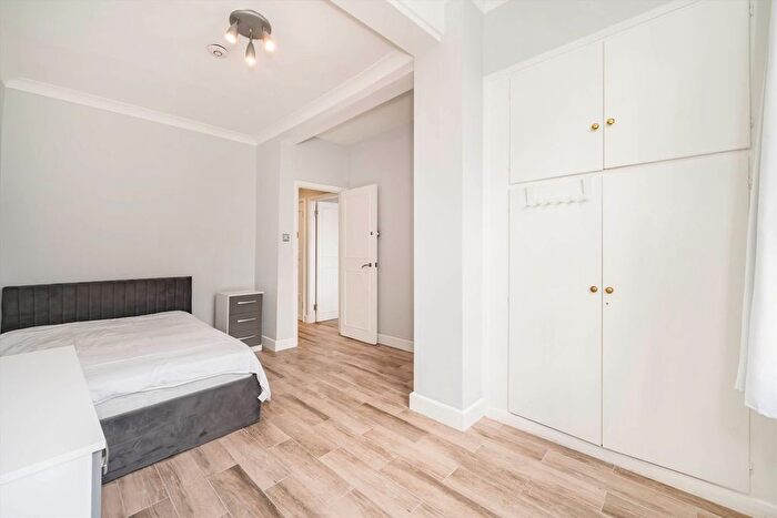 3 Bedroom Flat To Rent In Stanhope Gardens, South Kensington, SW7