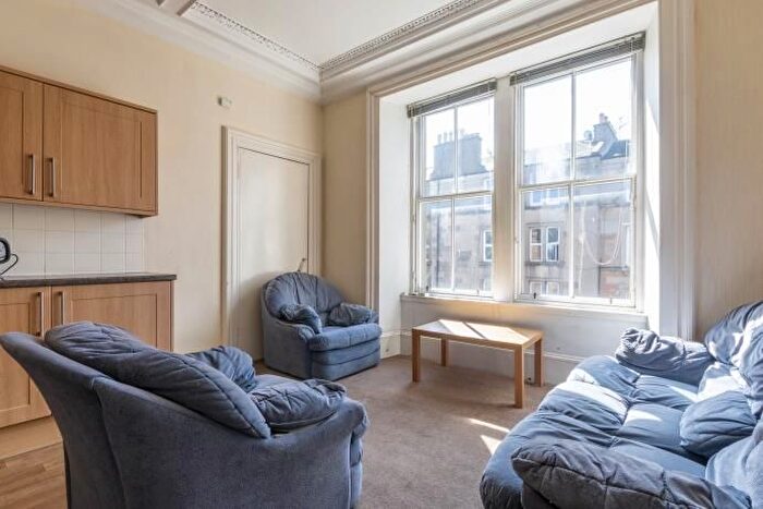 3 Bedroom Flat To Rent In Caledonian Road, Edinburgh, EH11