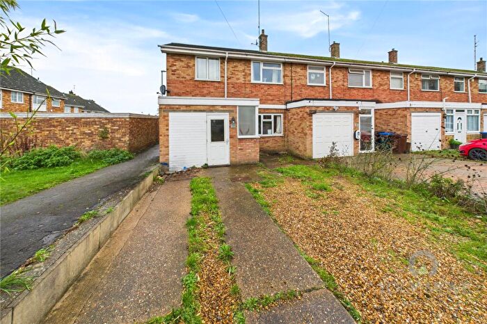 3 Bedroom End Of Terrace House For Sale In Cottage Close, Kingsthorpe, Northampton, Northamptonshire, NN2