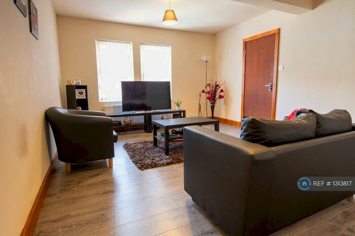 1 Bedroom Flat To Rent In Edinburgh Grove, Leeds, LS12