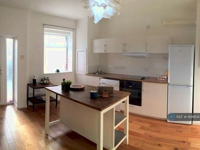 1 Bedroom Flat To Rent In Chestnut Grove, Crewe, CW1