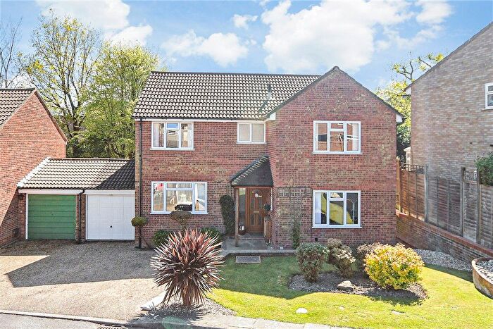 4 Bedroom Link Detached House For Sale In Hydehurst Close, Crowborough, East Sussex, TN6