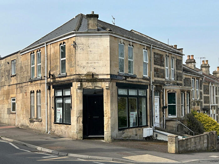 1 Bedroom Apartment To Rent In Lymore Avenue, Bath, BA2