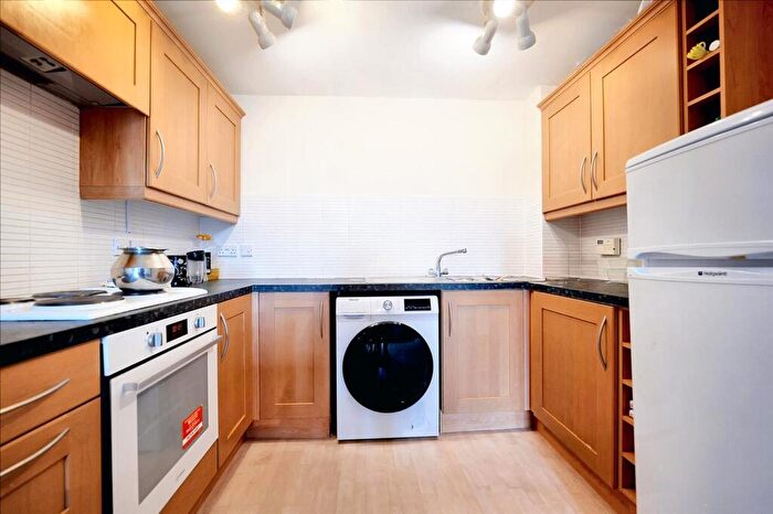 1 Bedroom Flat For Sale In Fount Court, Market Harborough, LE16