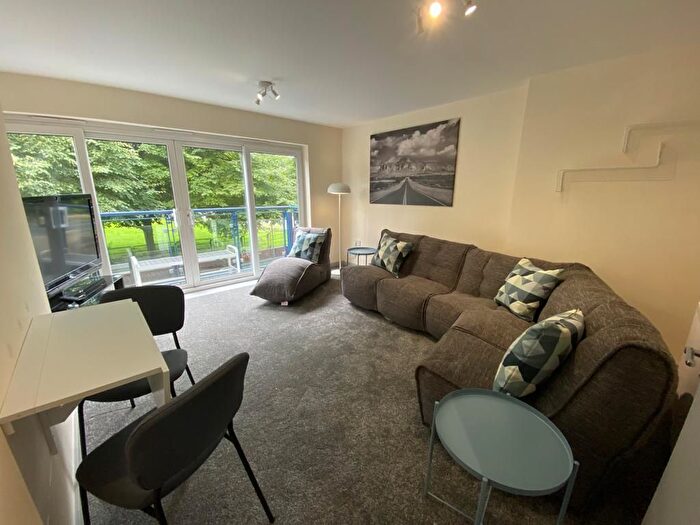 4 Bedroom Flat To Rent In The Sanctuary, Manchester, M15