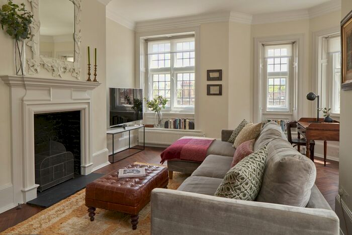 2 Bedroom Flat To Rent In St. James's Street, London, SW1A