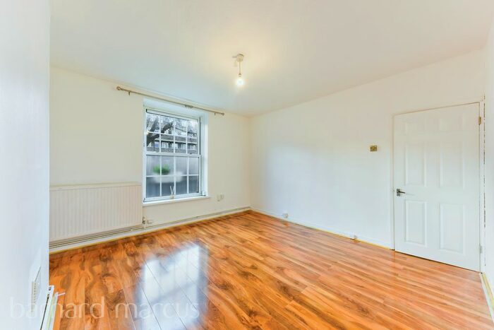 2 Bedroom Flat To Rent In Union Grove, London, SW8