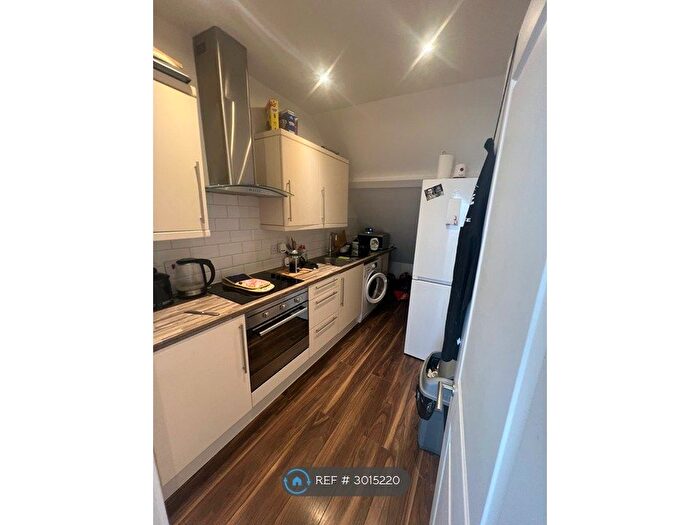 1 Bedroom Studio To Rent In Willesden Green, London, NW2